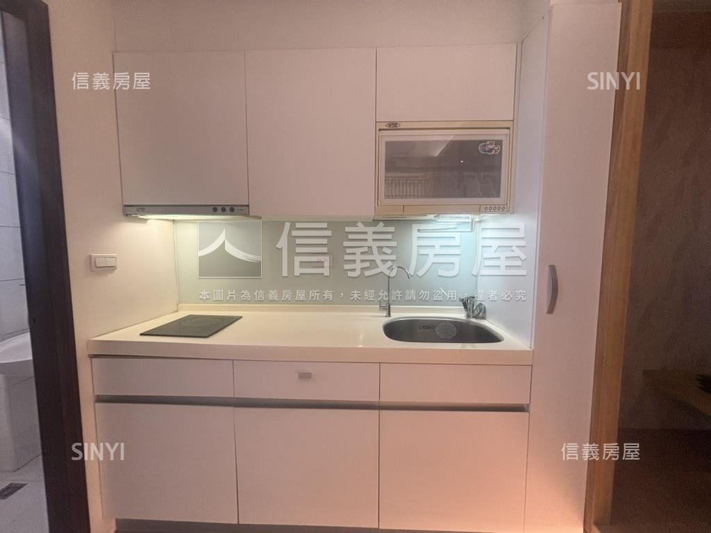 喬崴ＭＯＭＡ套房房屋室內格局與周邊環境