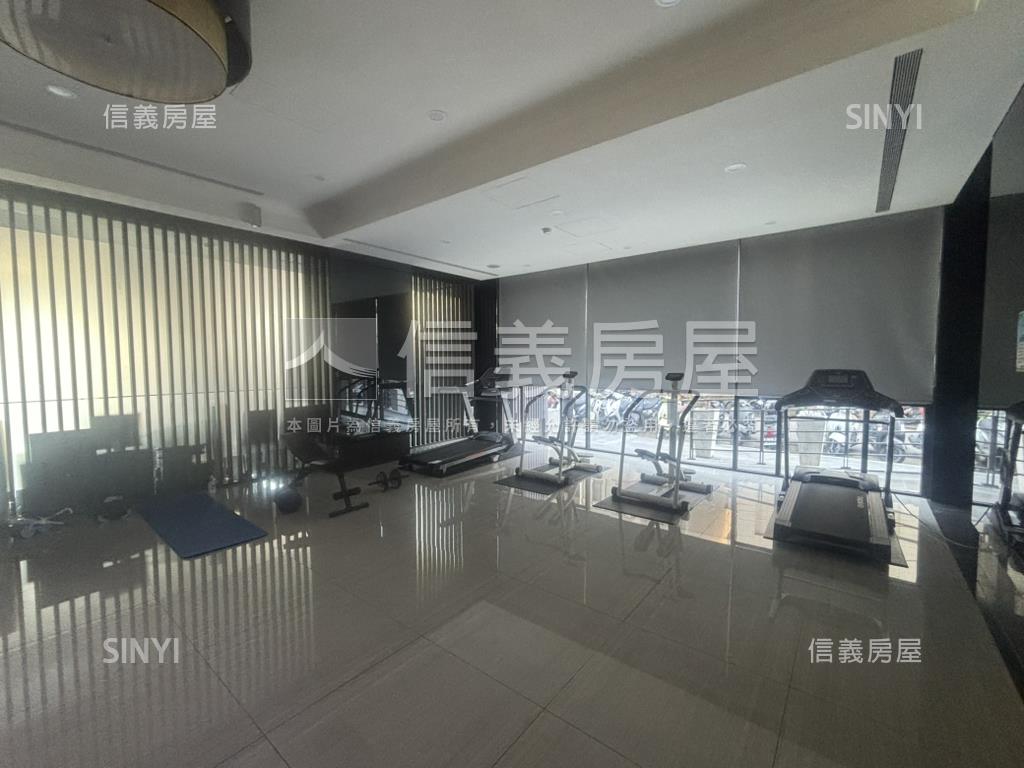 喬崴ＭＯＭＡ套房房屋室內格局與周邊環境