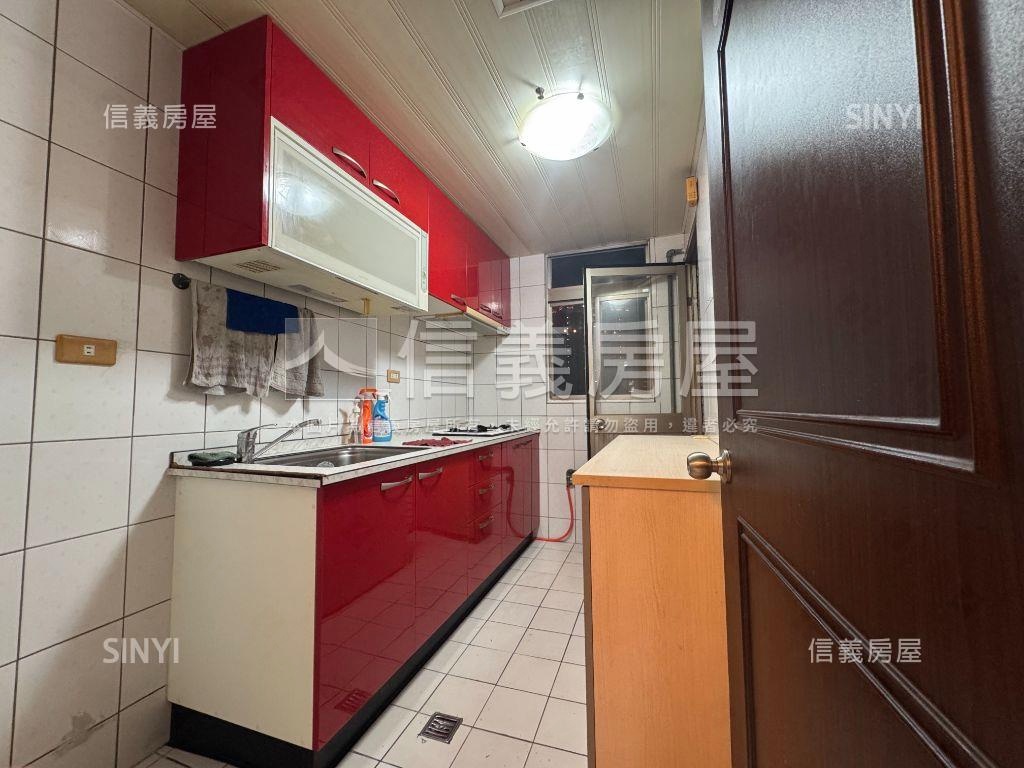 中正路高樓景觀三房車房屋室內格局與周邊環境