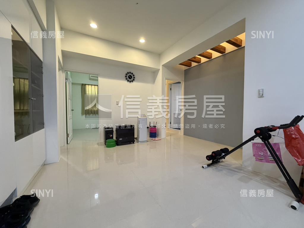 海山天下☆專任★美三房房屋室內格局與周邊環境