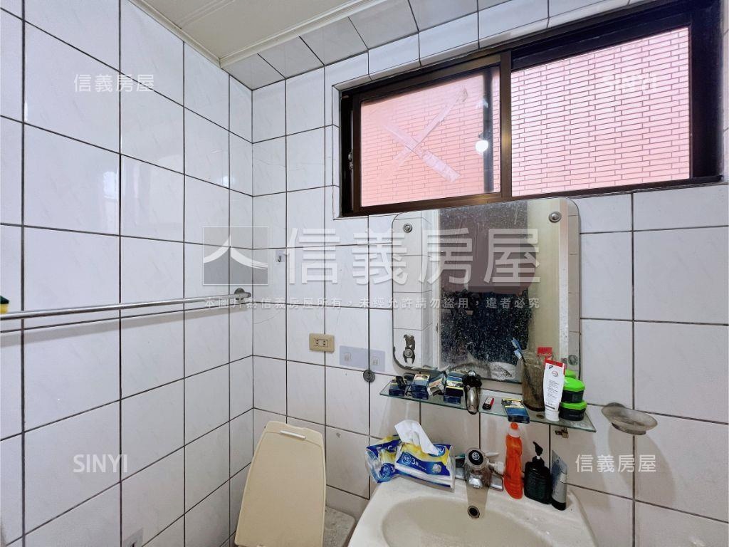 山水豪景低總價二房車位房屋室內格局與周邊環境