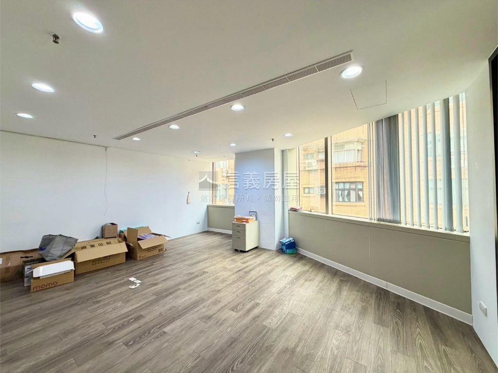 【信義】世貿高樓景觀純辦房屋室內格局與周邊環境