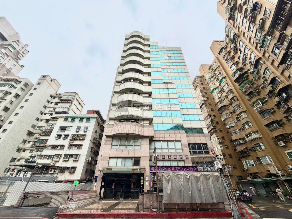 【信義】世貿高樓景觀純辦房屋室內格局與周邊環境