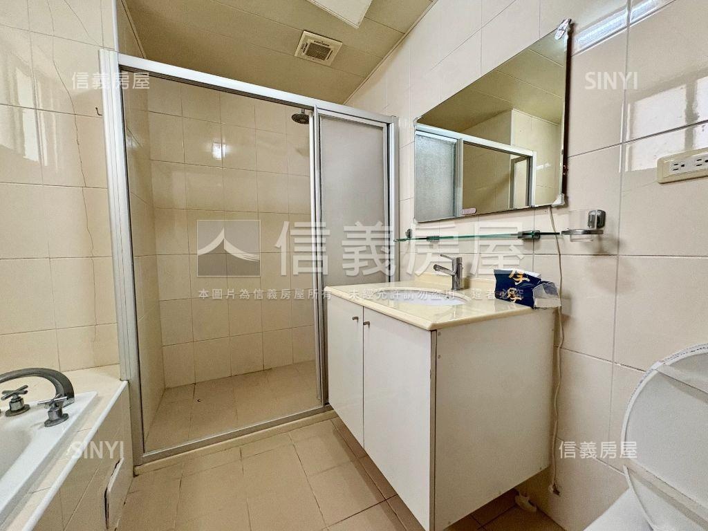 近康橋國際學校電梯大四房房屋室內格局與周邊環境
