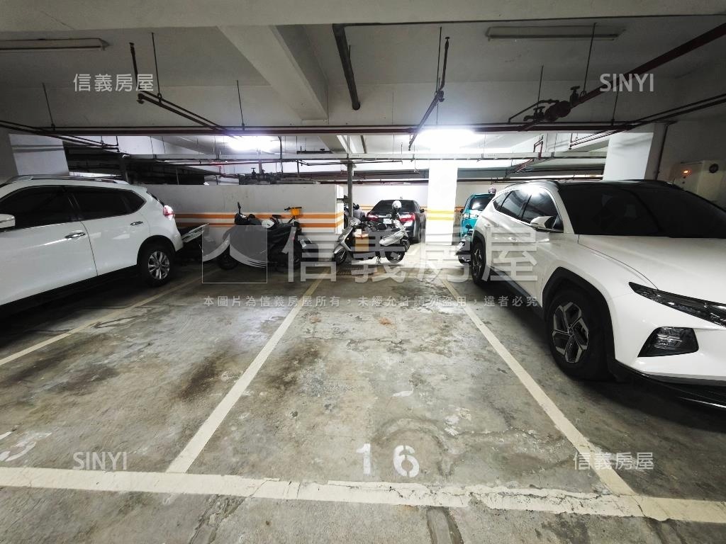 綠園道電梯三房車位房屋室內格局與周邊環境