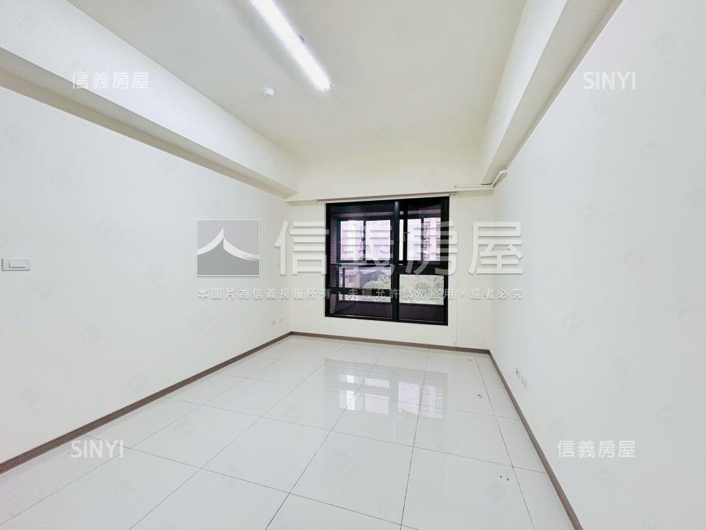 一品國硯大露臺三房雙車位房屋室內格局與周邊環境