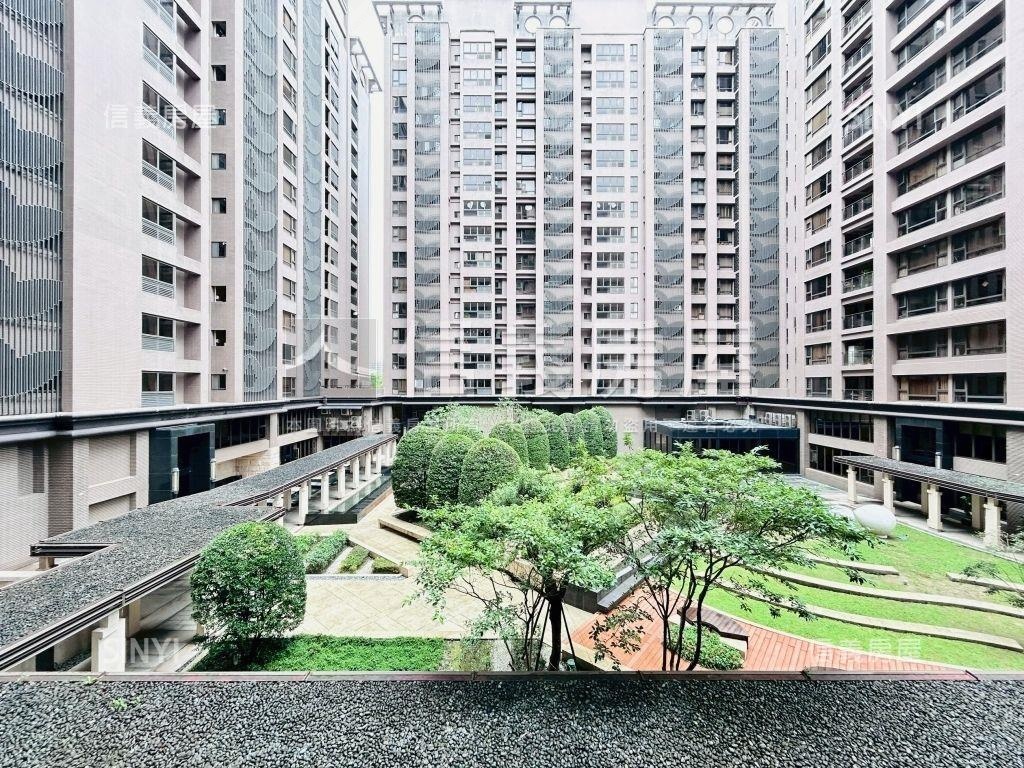 一品國硯大露臺三房雙車位房屋室內格局與周邊環境