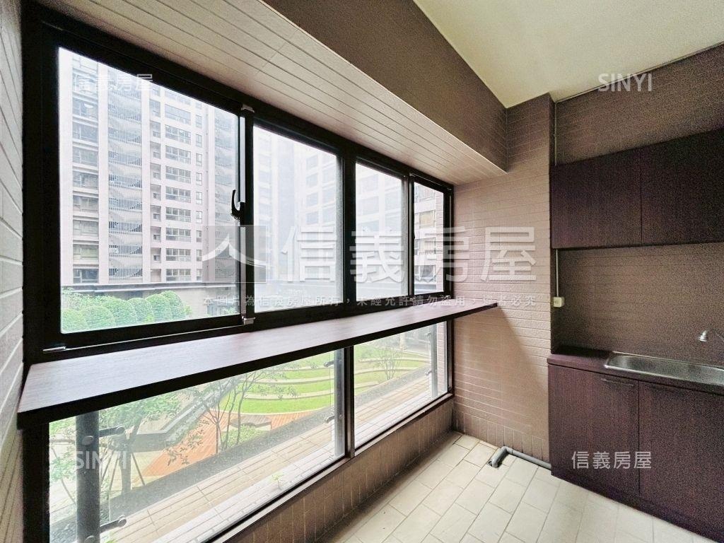 一品國硯大露臺三房雙車位房屋室內格局與周邊環境