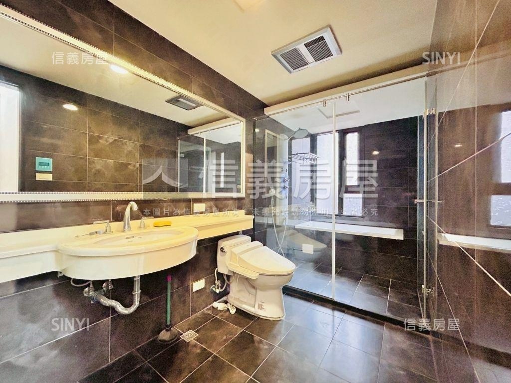 一品國硯大露臺三房雙車位房屋室內格局與周邊環境