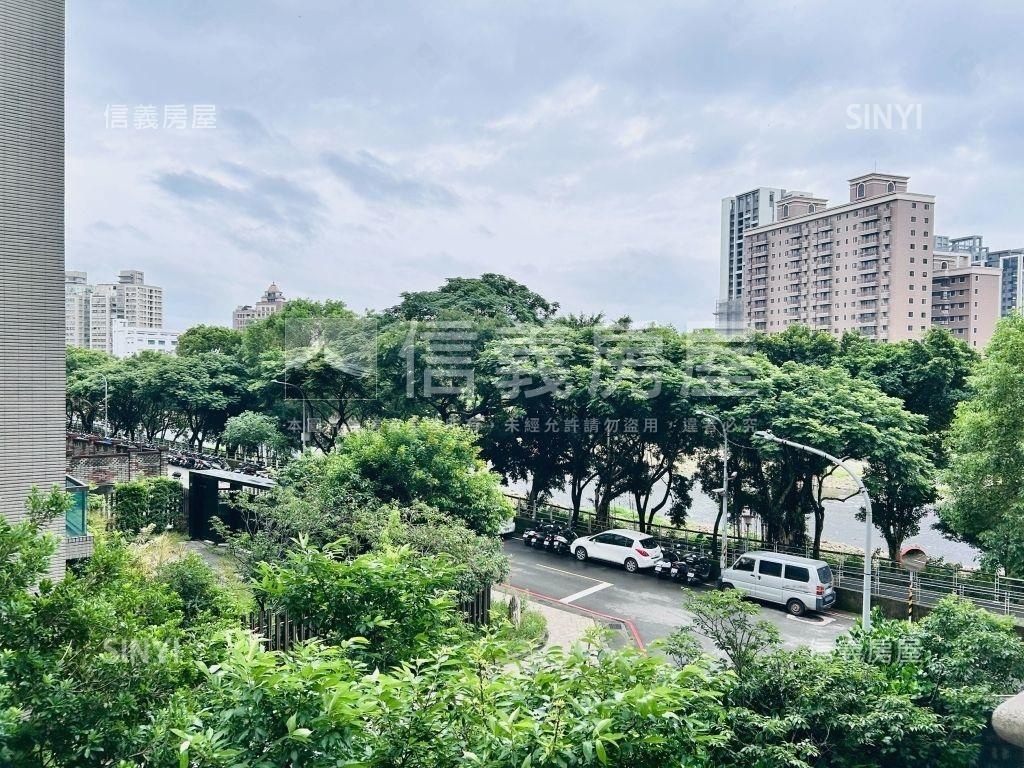 一品國硯大露臺三房雙車位房屋室內格局與周邊環境