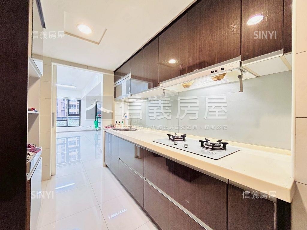 一品國硯大露臺三房雙車位房屋室內格局與周邊環境