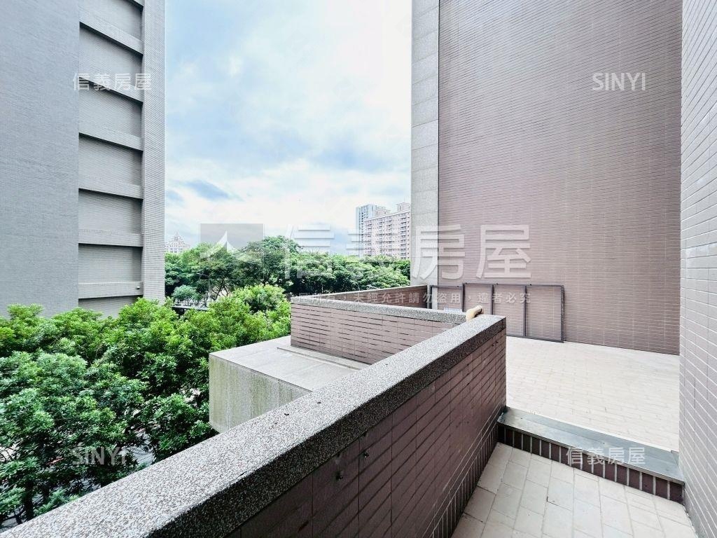 一品國硯大露臺三房雙車位房屋室內格局與周邊環境