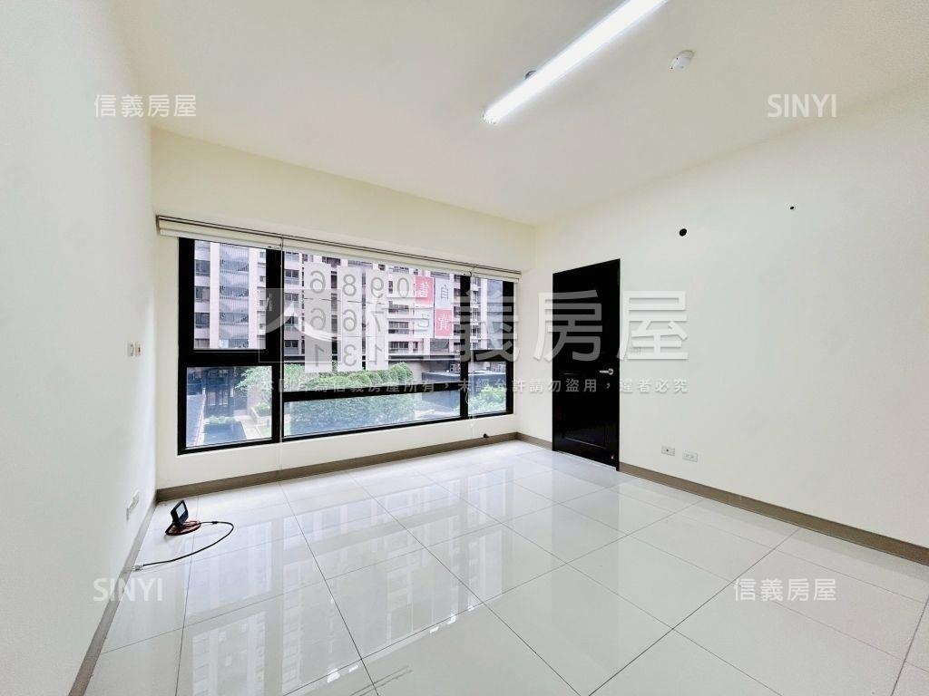 一品國硯大露臺三房雙車位房屋室內格局與周邊環境