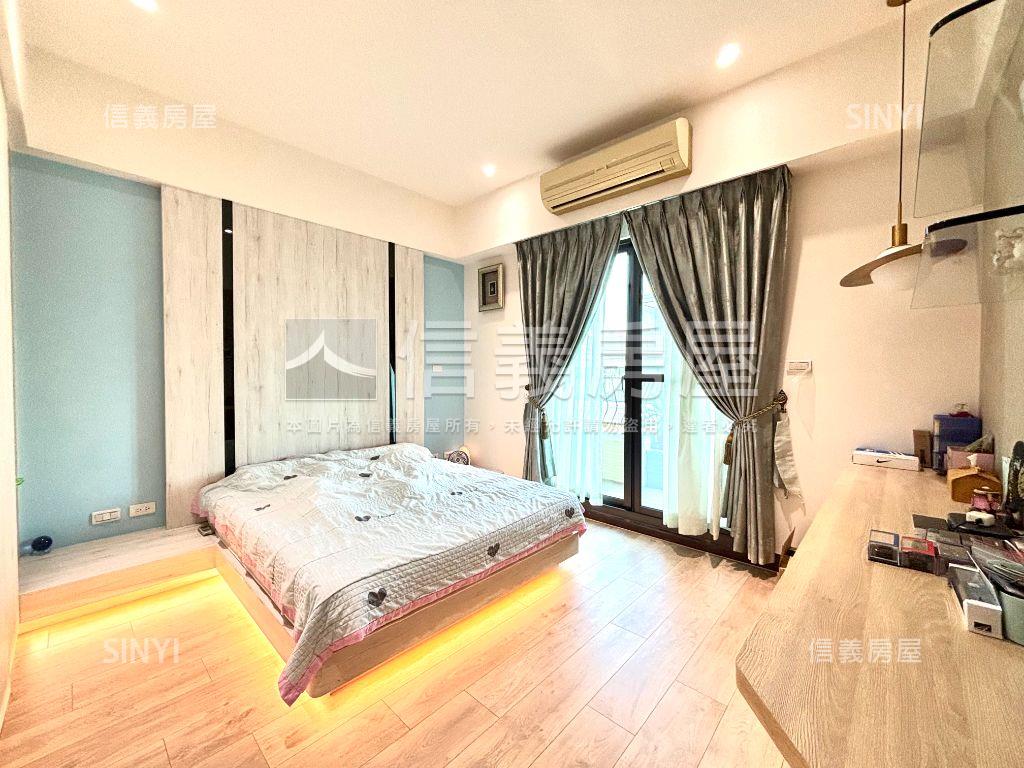 楠梓面寬雙車透天房屋室內格局與周邊環境