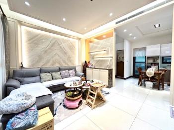 楠梓面寬雙車透天