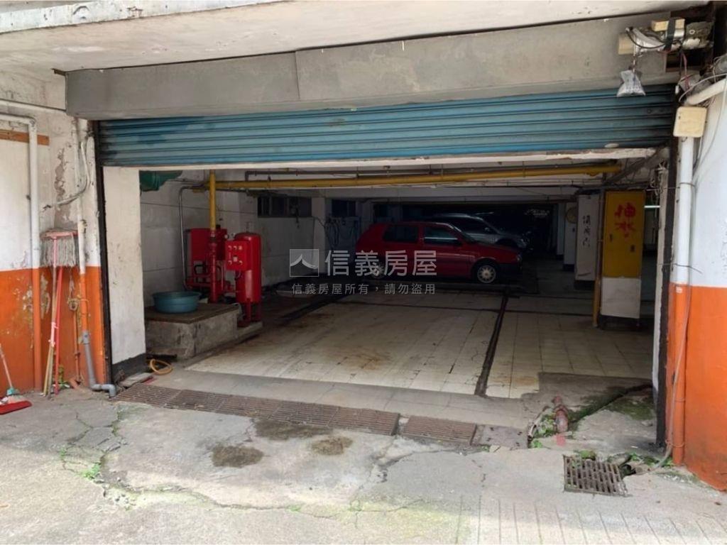 專任微風斜對面大安坡平車房屋室內格局與周邊環境