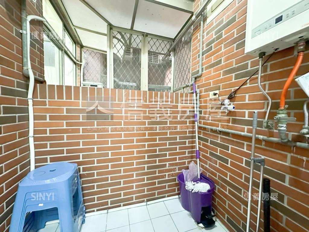 仁愛特區邊間電梯三房房屋室內格局與周邊環境