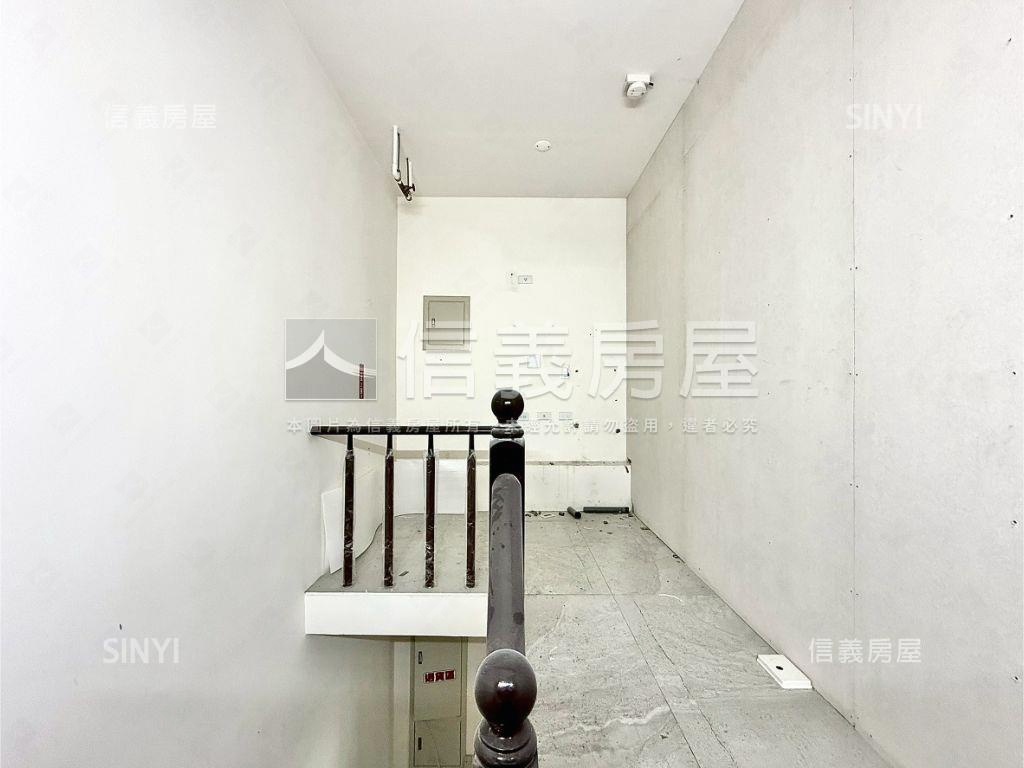 北屯昌平路美店面空屋可看房屋室內格局與周邊環境