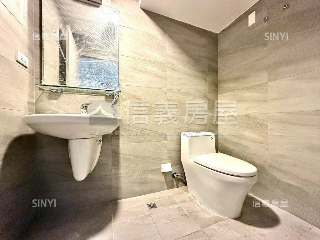 北屯昌平路美店面空屋可看房屋室內格局與周邊環境