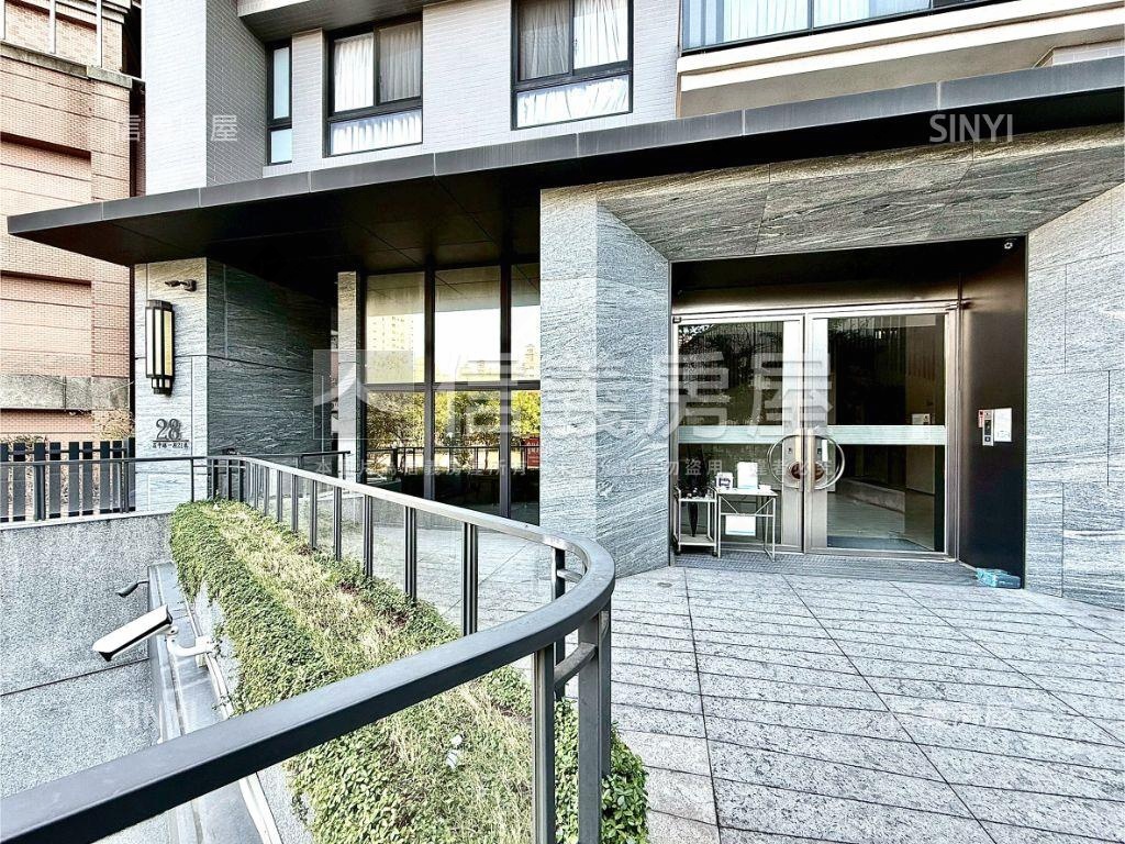 北屯昌平路美店面空屋可看房屋室內格局與周邊環境