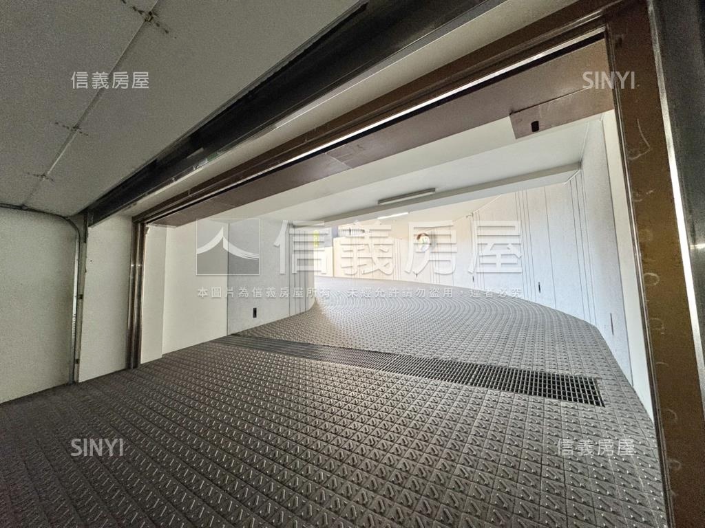 知己人家漂亮三房雙平車位房屋室內格局與周邊環境