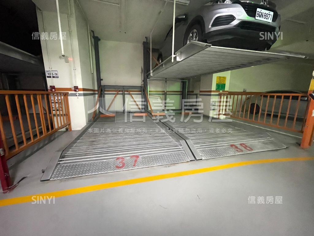 運動時代社區住戶坡機車位房屋室內格局與周邊環境