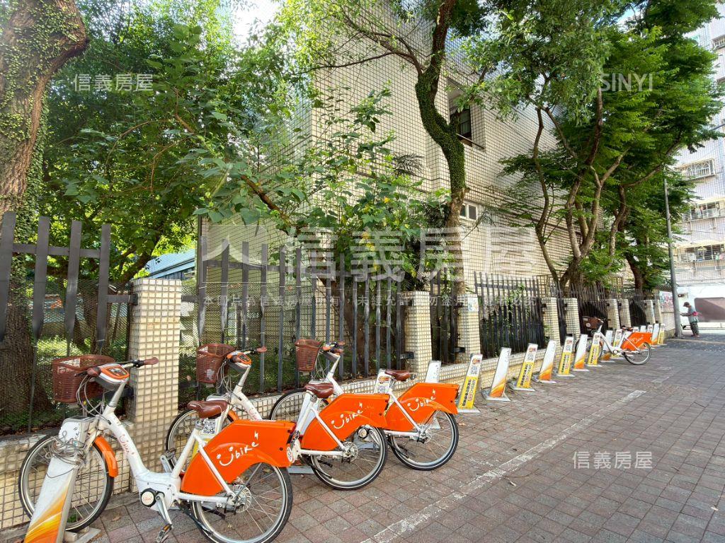 華鋐晴光兩房舒適前後陽台房屋室內格局與周邊環境