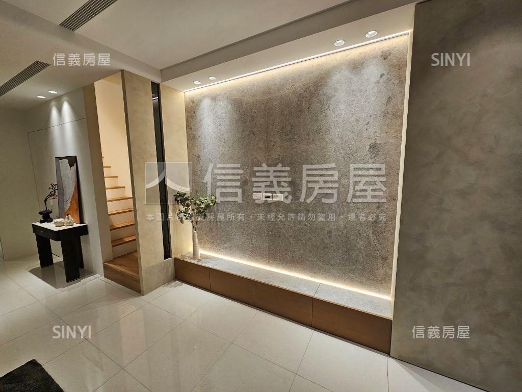 采采良品挑高美裝潢房屋室內格局與周邊環境