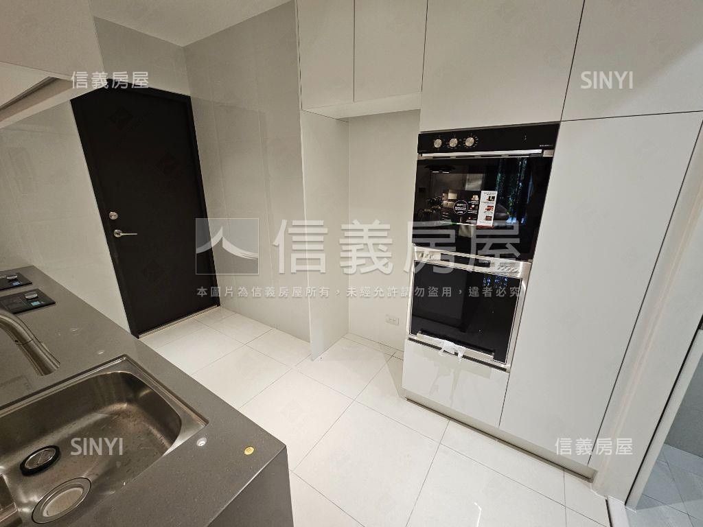 采采良品挑高美裝潢房屋室內格局與周邊環境
