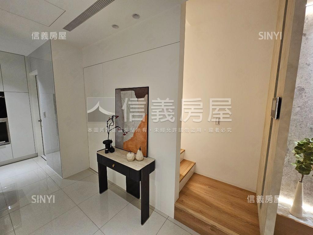 采采良品挑高美裝潢房屋室內格局與周邊環境