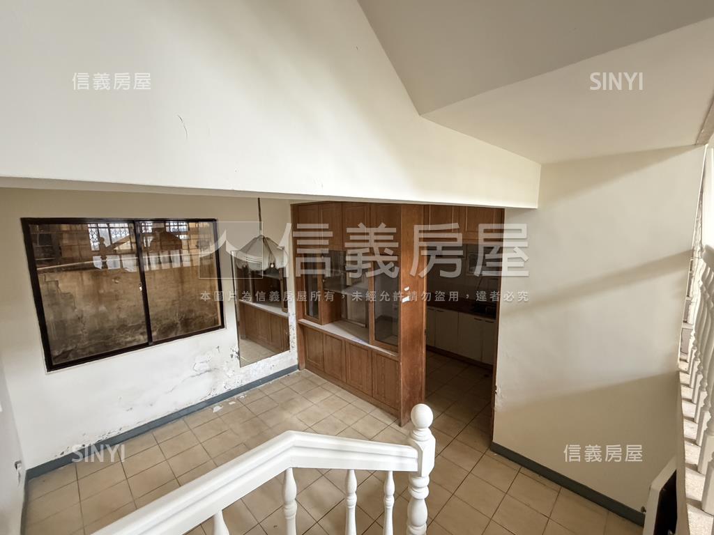 四季春稀有透天房屋室內格局與周邊環境