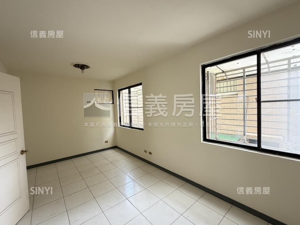 四季春稀有透天房屋室內格局與周邊環境