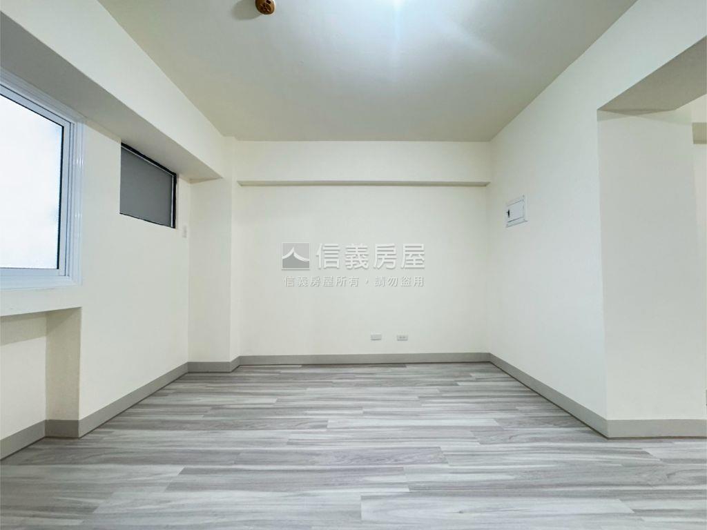 近Ｒ３小港站質感明亮三房房屋室內格局與周邊環境