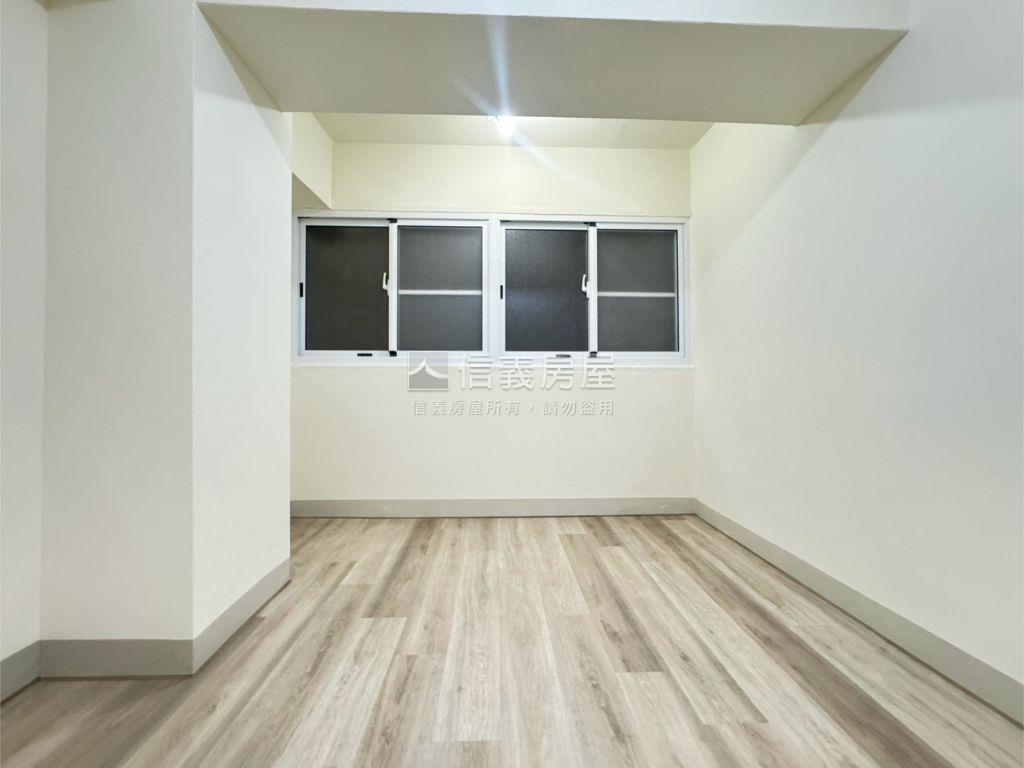 近Ｒ３小港站質感明亮三房房屋室內格局與周邊環境