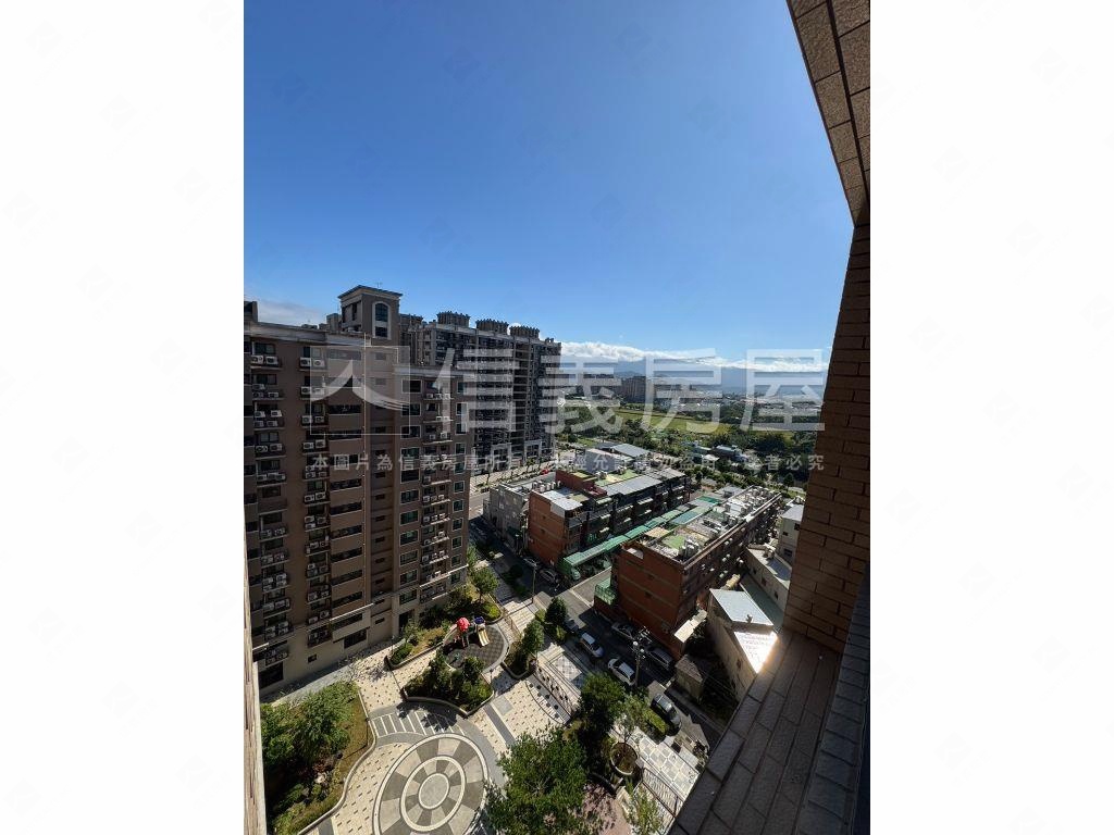 美樹館頂樓三房車位房屋室內格局與周邊環境