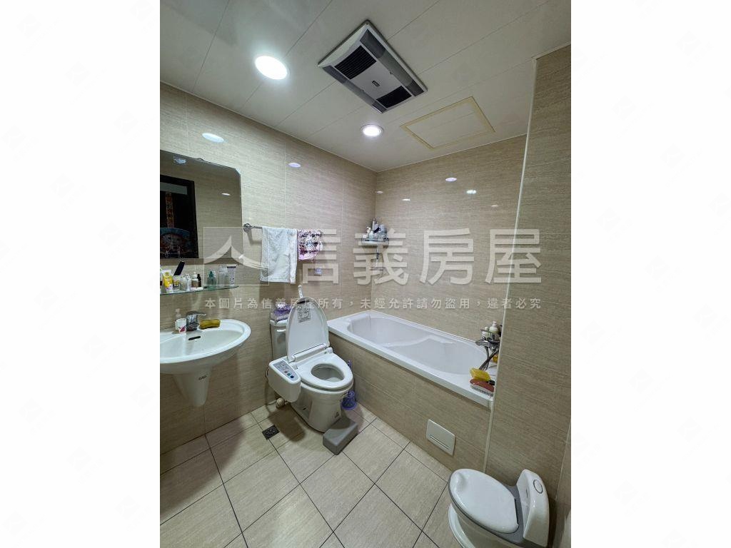 美樹館頂樓三房車位房屋室內格局與周邊環境