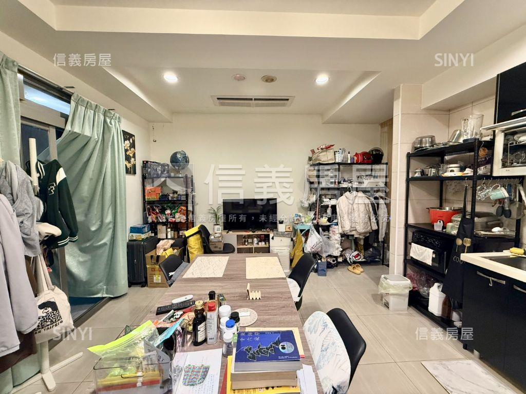 近中山★稀有兩房坡平車房屋室內格局與周邊環境