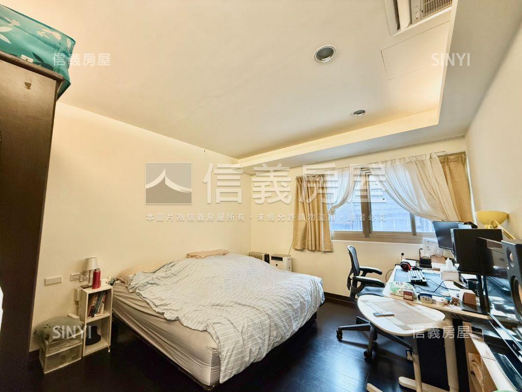 近中山★稀有兩房坡平車房屋室內格局與周邊環境