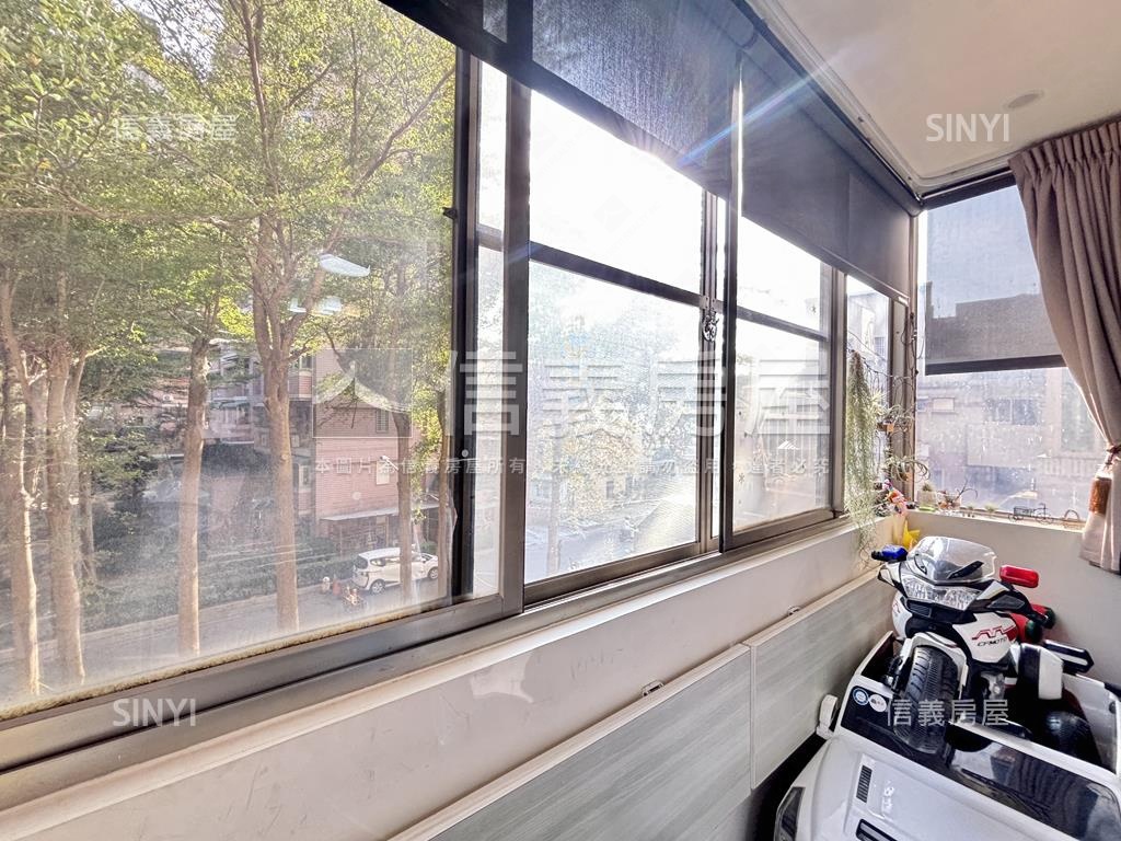 面綠樹長谷鳳凰三房平車房屋室內格局與周邊環境