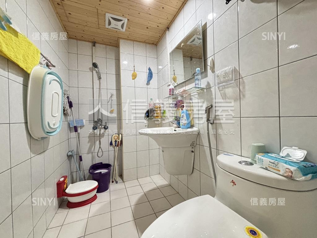 面綠樹長谷鳳凰三房平車房屋室內格局與周邊環境