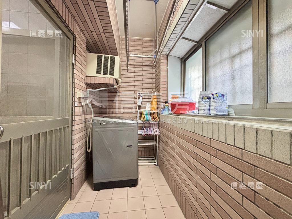 面綠樹長谷鳳凰三房平車房屋室內格局與周邊環境