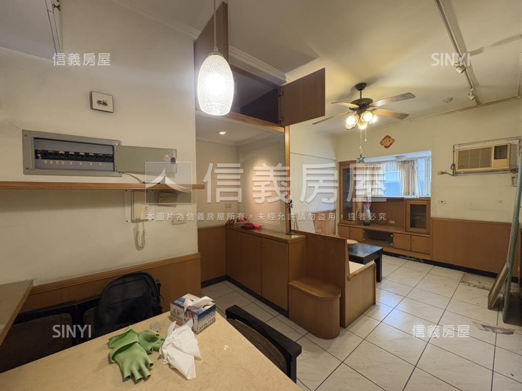 【生活機能】榮譽電梯三房房屋室內格局與周邊環境