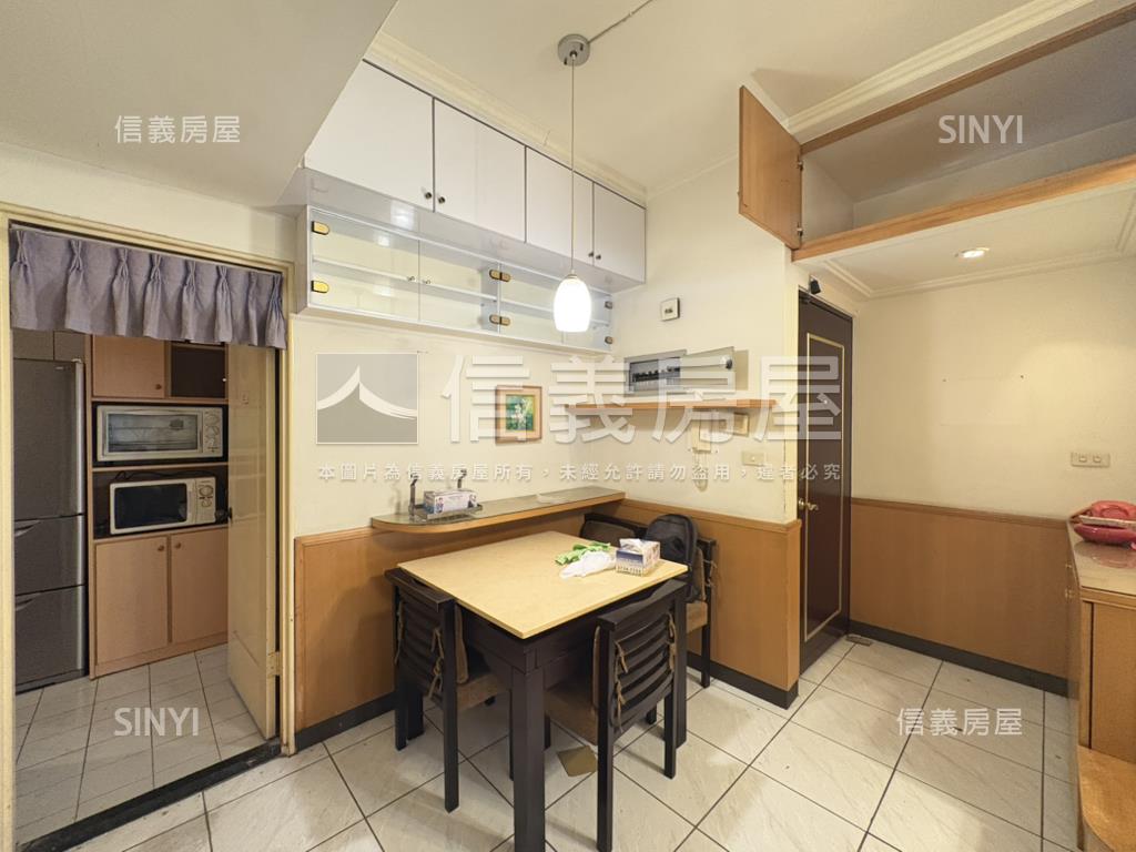 【生活機能】榮譽電梯三房房屋室內格局與周邊環境