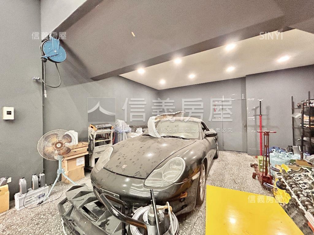 中誠邊間大空間店面房屋室內格局與周邊環境