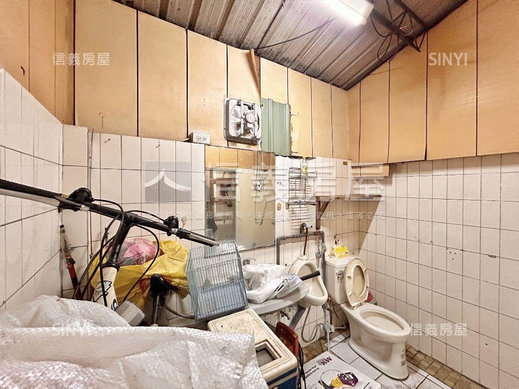 中誠邊間大空間店面房屋室內格局與周邊環境