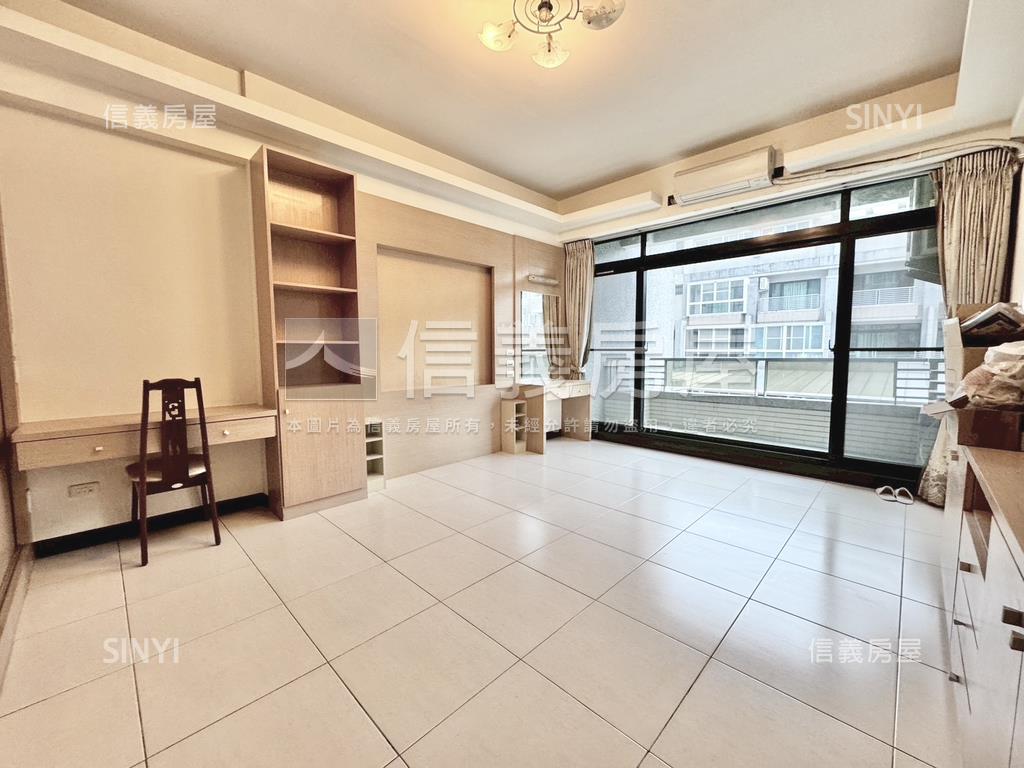 美麗樂活邊間並排雙車墅房屋室內格局與周邊環境