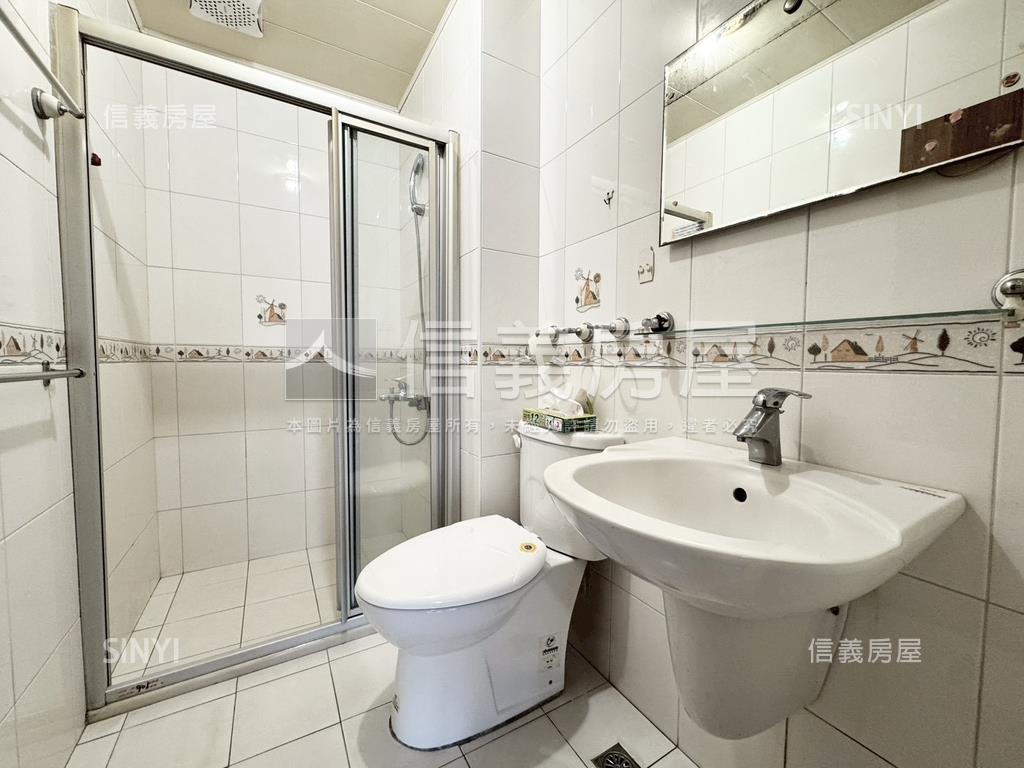 美麗樂活邊間並排雙車墅房屋室內格局與周邊環境