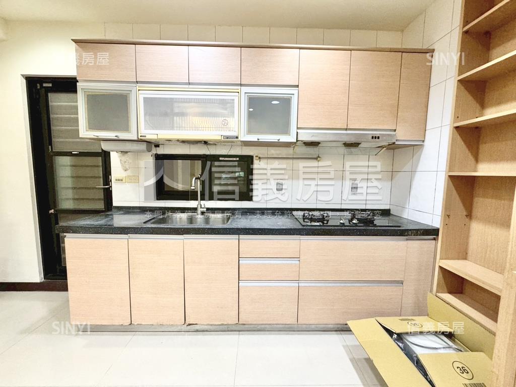 美麗樂活邊間並排雙車墅房屋室內格局與周邊環境