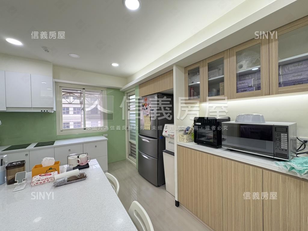【邊間】高雅採光電梯三房房屋室內格局與周邊環境