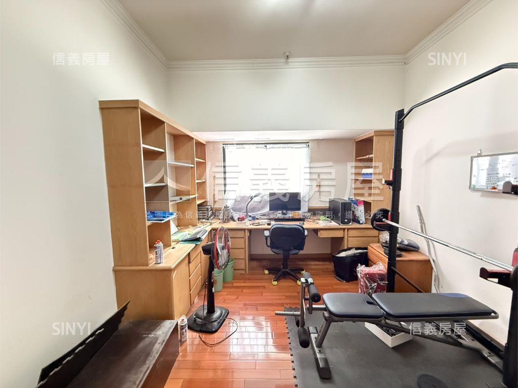 擎天採光五房三衛房屋室內格局與周邊環境